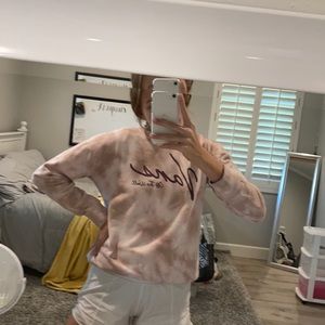 Barely worn vans tie die sweatshirt♡︎